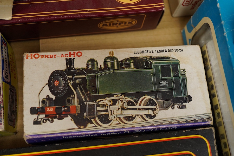 A quantity of 00 gauge model railway by Tri-ang, Mainline, Dapol, Bachmann, GMR, Hornby Dublo, etc. including; nine steam and diesel locomotives, together with boxed and unboxed freight wagons, coaches, kits and other mo